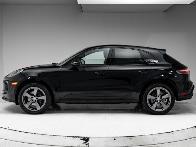 Certified 2026 Porsche Macan AWD/4WD image 2