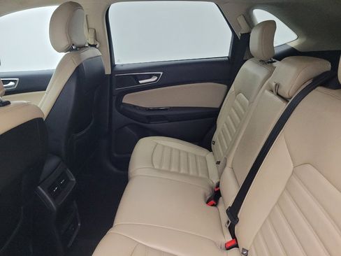 Used 2015 Ford Edge SEL w/ Equipment Group 201A FWD image 18