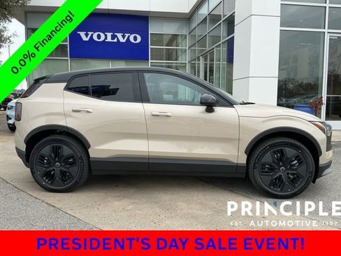 New 2026 Volvo EX30 Cross Country Ultra image 7