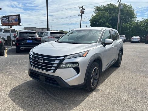 Used 2024 Nissan Rogue SV FWD image 6