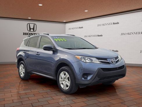 Used 2014 Toyota RAV4 LE image 5