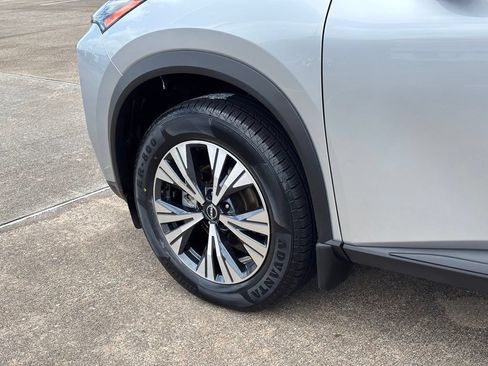 Used 2023 Nissan Rogue SV FWD image 20