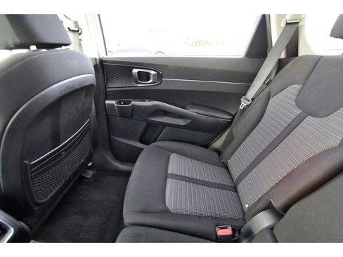 Certified 2026 Kia Sorento LX FWD image 13