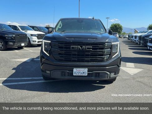 Used 2023 GMC Sierra 1500 Elevation AWD/4WD image 2