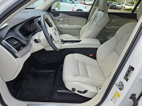 Certified 2024 Volvo XC90 T8 Plus w/ Protection Package Premier AWD/4WD image 15