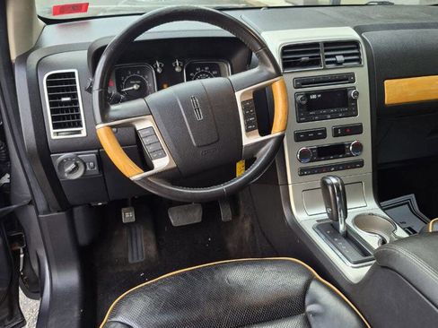 Used 2010 Lincoln MKX AWD image 37
