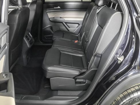 Used 2022 Volkswagen Atlas Cross Sport SEL R-Line AWD/4WD image 37