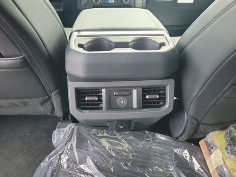 New 2026 Ford F250 Lariat w/ Black Appearance Package AWD/4WD image 11