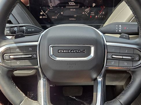Used 2025 GMC Yukon XL Denali AWD/4WD image 31