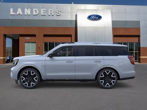 New 2026 Ford Expedition Platinum w/ Platinum Ultimate Package image 3