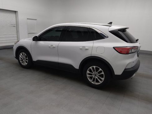 Used 2020 Ford Escape SE FWD image 3