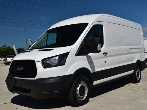 Used 2019 Ford Transit 250 148 Medium Roof RWD image 3