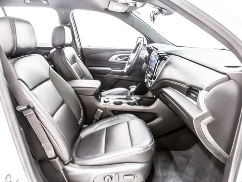 Used 2023 Chevrolet Traverse LT w/ LPO, Floor Liner Package AWD/4WD image 30