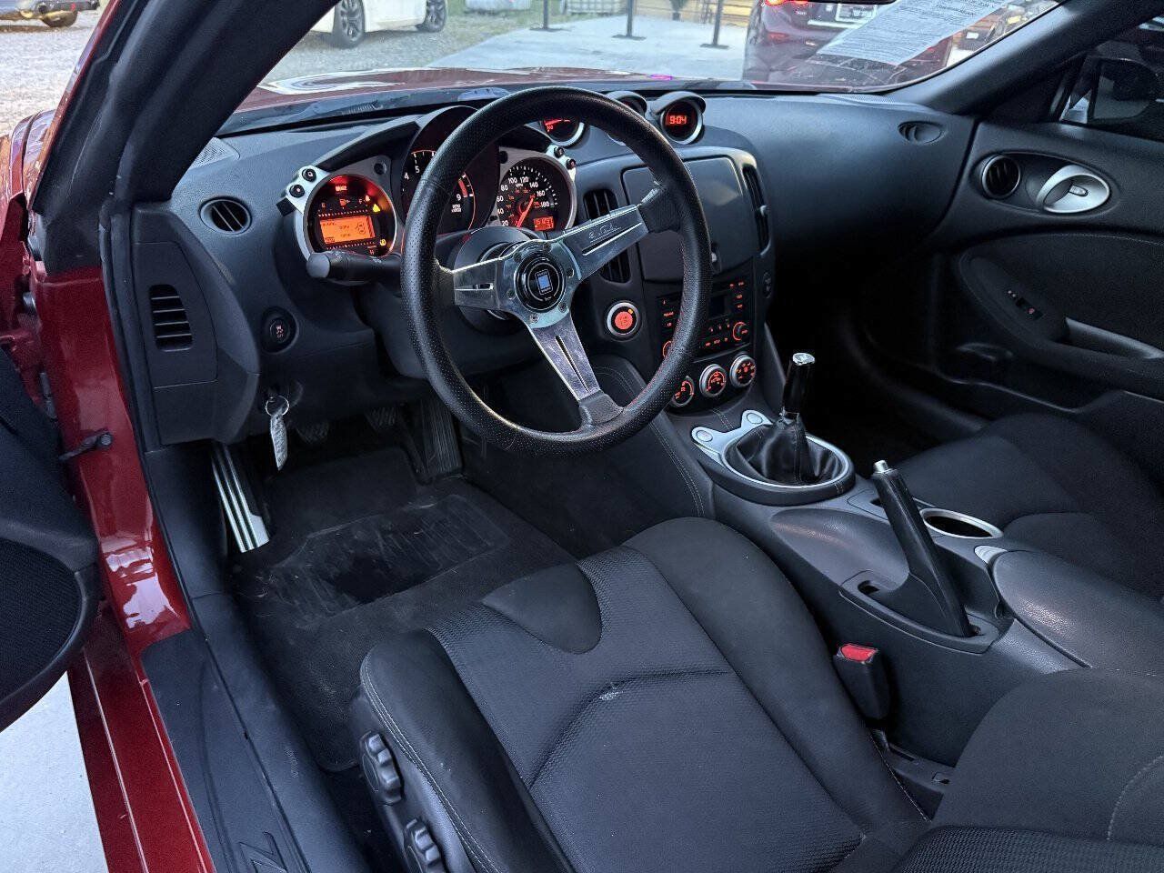 Used 2015 Nissan 370Z Coupe w/ Aerodynamics Package RWD image 13