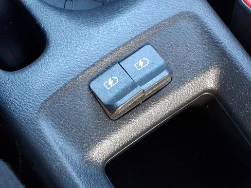 Used 2020 Nissan Versa S image 18