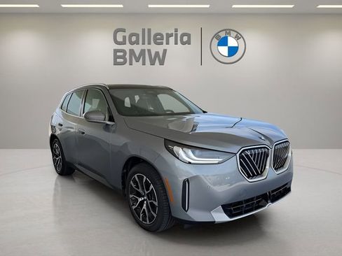 Used 2025 BMW X3 xDrive30i w/ Premium Package AWD/4WD image 4