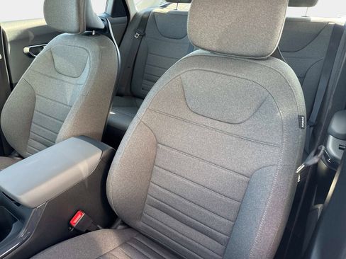 New 2025 Kia K4 EX image 18