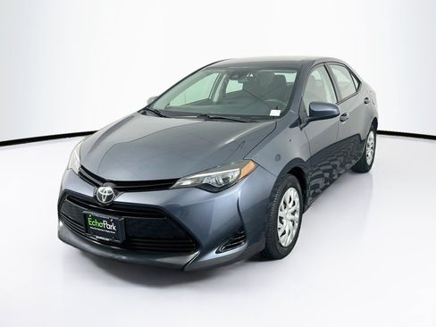 Used 2018 Toyota Corolla LE FWD image 3