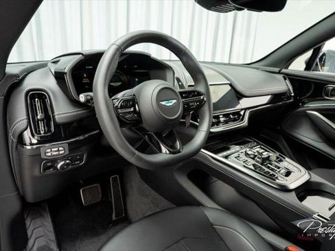 Used 2025 Aston Martin DBX 707 image 30