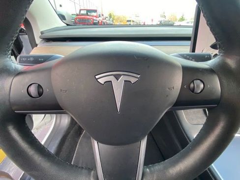 Used 2021 Tesla Model 3 Long Range image 15