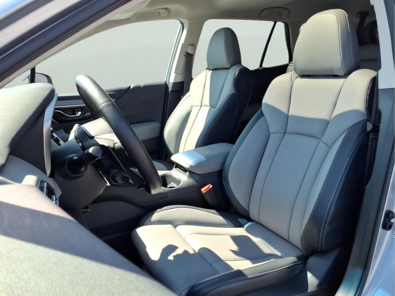Certified 2022 Subaru Outback Limited AWD/4WD image 2