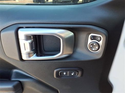 Used 2018 Jeep Wrangler Sport S image 20