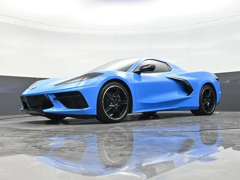 Used 2024 Chevrolet Corvette Stingray Convertible w/ 1LT RWD image 19