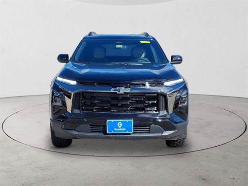 New 2026 Chevrolet Equinox ACTIV image 2