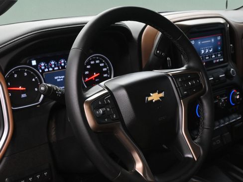 Used 2023 Chevrolet Silverado 2500 High Country w/ Safety Package II AWD/4WD image 18