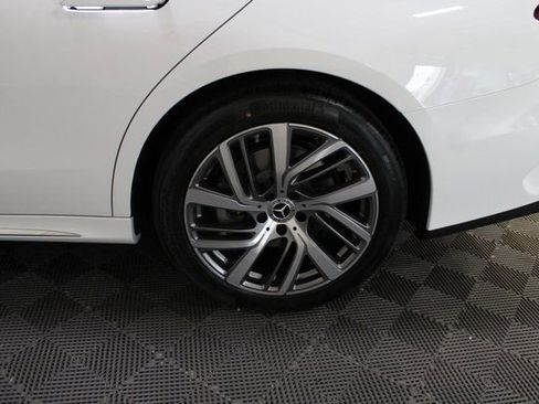 New 2026 Mercedes-Benz E 350 4MATIC Sedan image 8