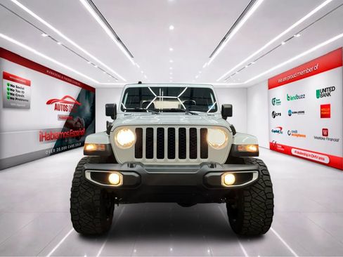 Used 2022 Jeep Gladiator Sport AWD/4WD image 3