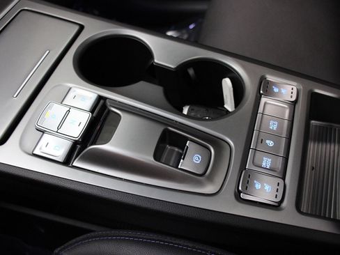 Used 2023 Hyundai Kona Limited image 33