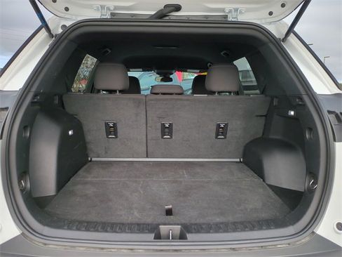 Certified 2025 Chevrolet Equinox LT image 14