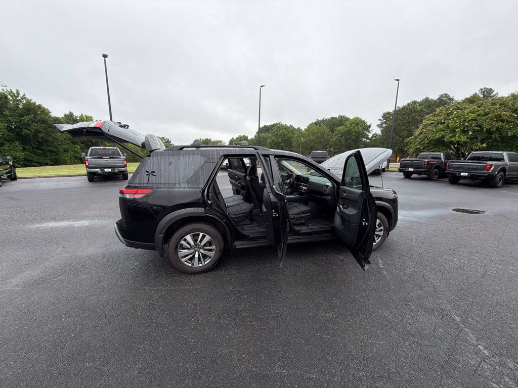 Used 2026 Nissan Pathfinder SL FWD image 19