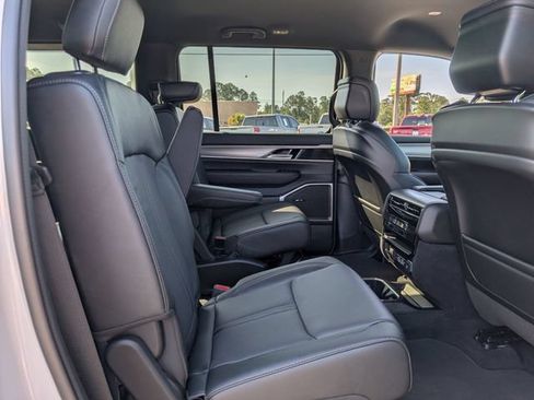 New 2026 Jeep Grand Wagoneer Limited AWD/4WD image 28