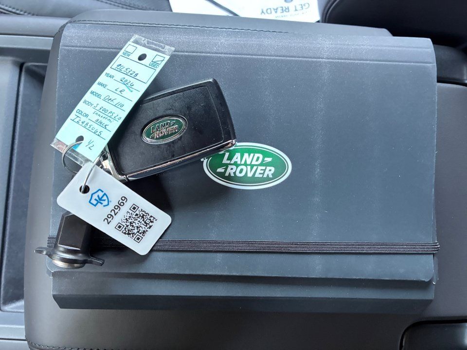 Used 2026 Land Rover Defender 110 S AWD/4WD image 34