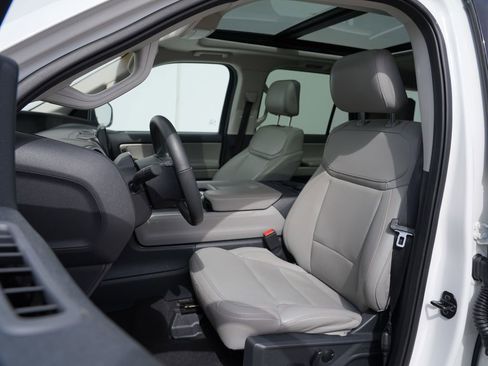 Used 2025 Ford Expedition Max Active image 12