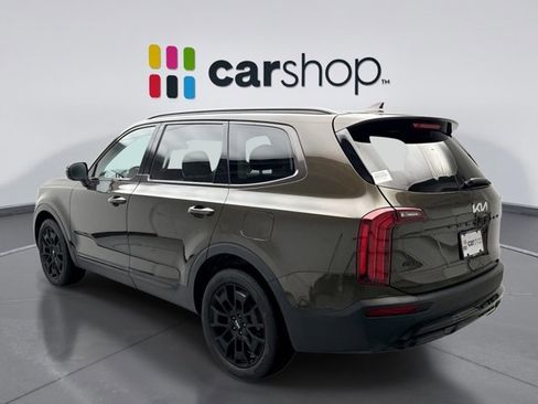 Used 2022 Kia Telluride EX w/ EX Premium Package image 3