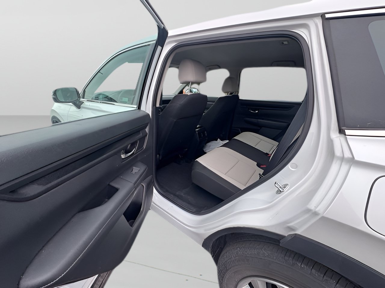 Used 2024 Honda CR-V LX image 8