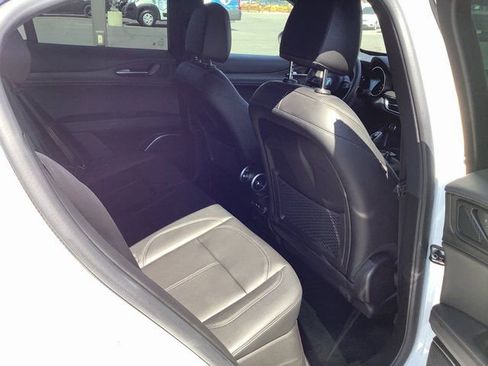 Used 2022 Alfa Romeo Stelvio Ti image 33