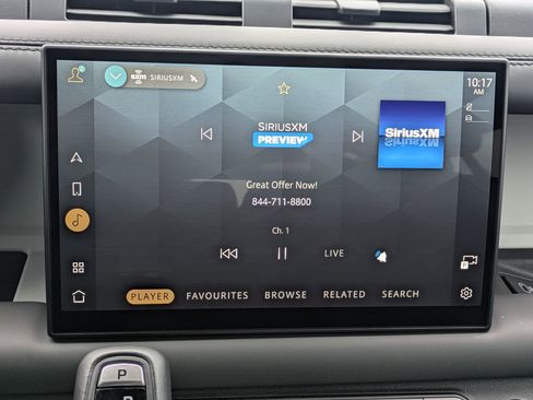 Used 2025 Land Rover Defender 110 X-Dynamic SE image 12