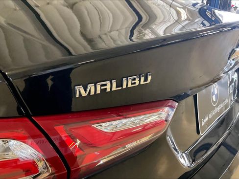 Used 2020 Chevrolet Malibu LT FWD image 31