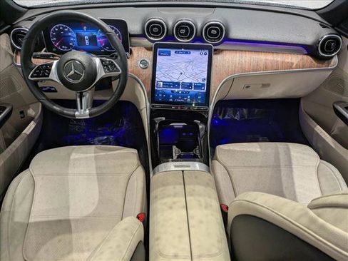 Certified 2023 Mercedes-Benz C 300 4MATIC Sedan image 18
