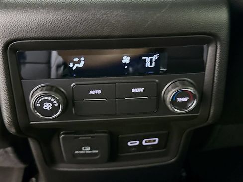 Used 2023 GMC Acadia SLT w/ Elevation Edition FWD image 26