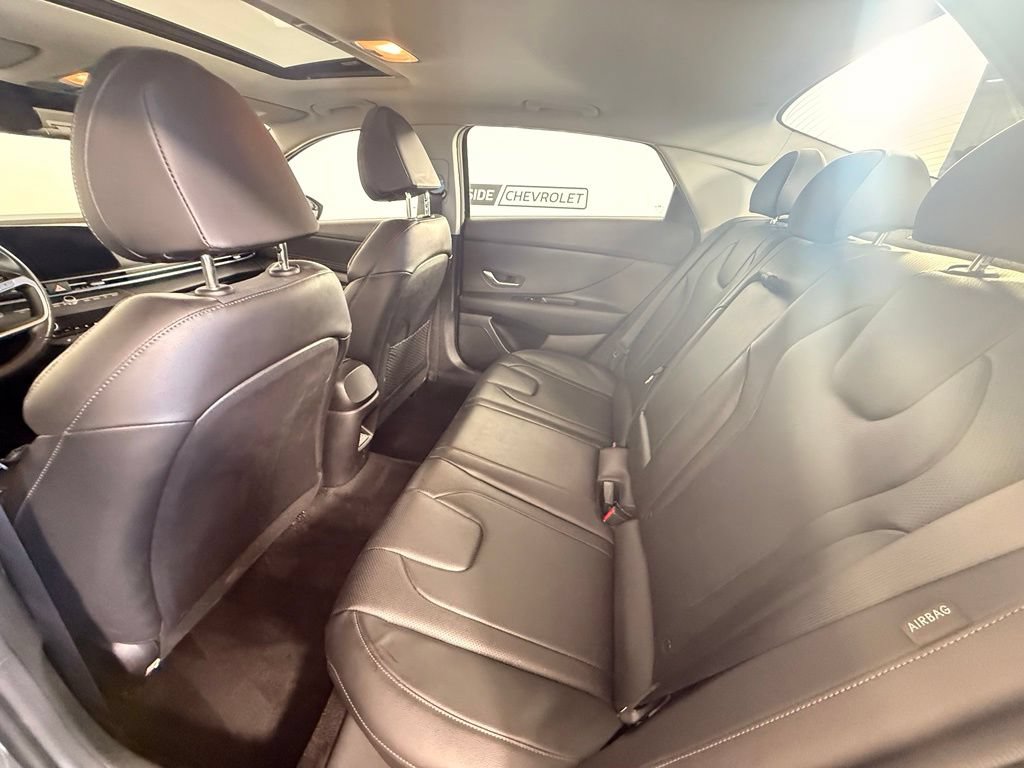 Used 2024 Hyundai Elantra Limited FWD image 19