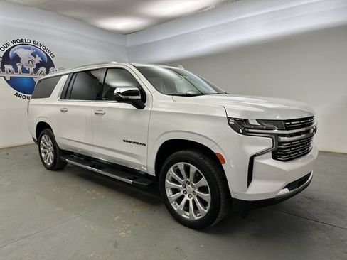 Used 2024 Chevrolet Suburban Premier w/ Advanced Technology Package AWD/4WD image 11