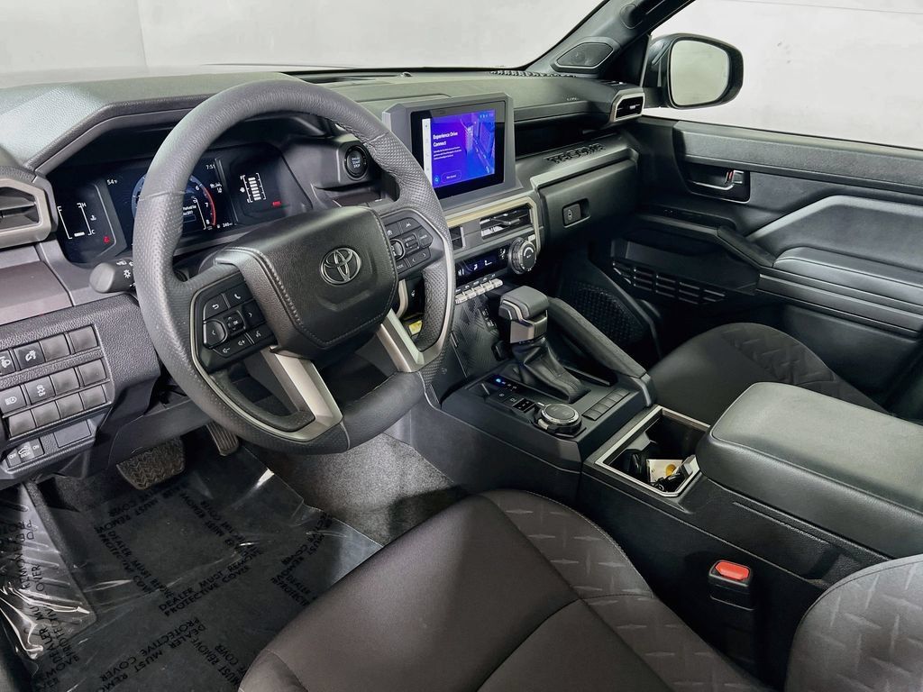 Certified 2025 Toyota Tacoma SR5 AWD/4WD image 9