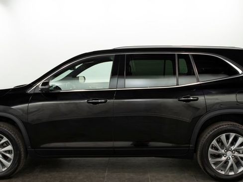 Used 2025 Buick Enclave Preferred AWD/4WD image 4