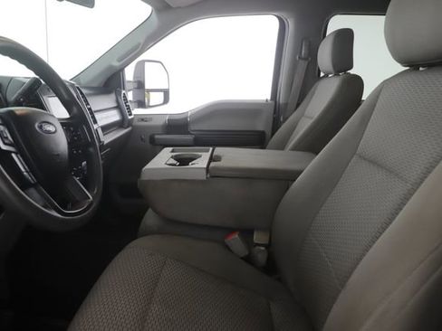Used 2019 Ford F250 XLT w/ XLT Value Package image 16