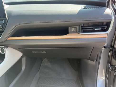 Used 2025 Toyota Grand Highlander AWD Hybrid image 28